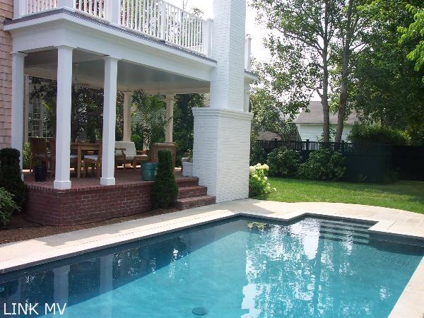 86 Peases Point Way Edgartown, MA 02539 - Photo 2 of 8 http://d1qzqeyxiitrap.cloudfront.net/photos/18943/600/e88ee8d7.jpg