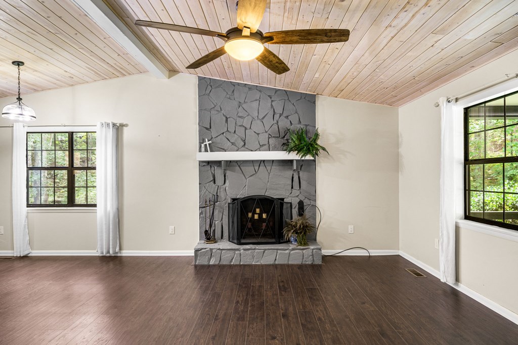 44 Robin Road Murphy, NC 28906 - Photo 16 of 37 Gallery Image 16