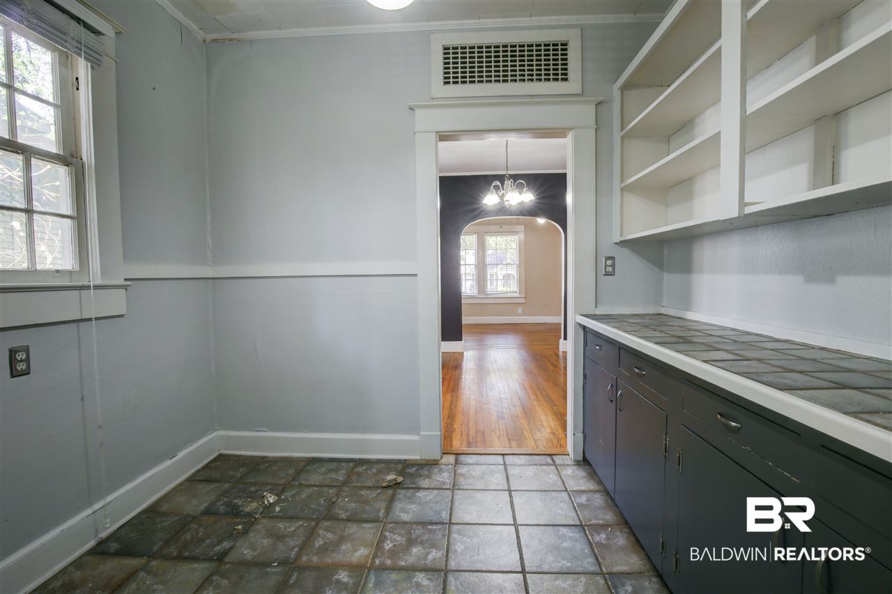 306 George Street Mobile, AL 36604 - Photo 7 of 16