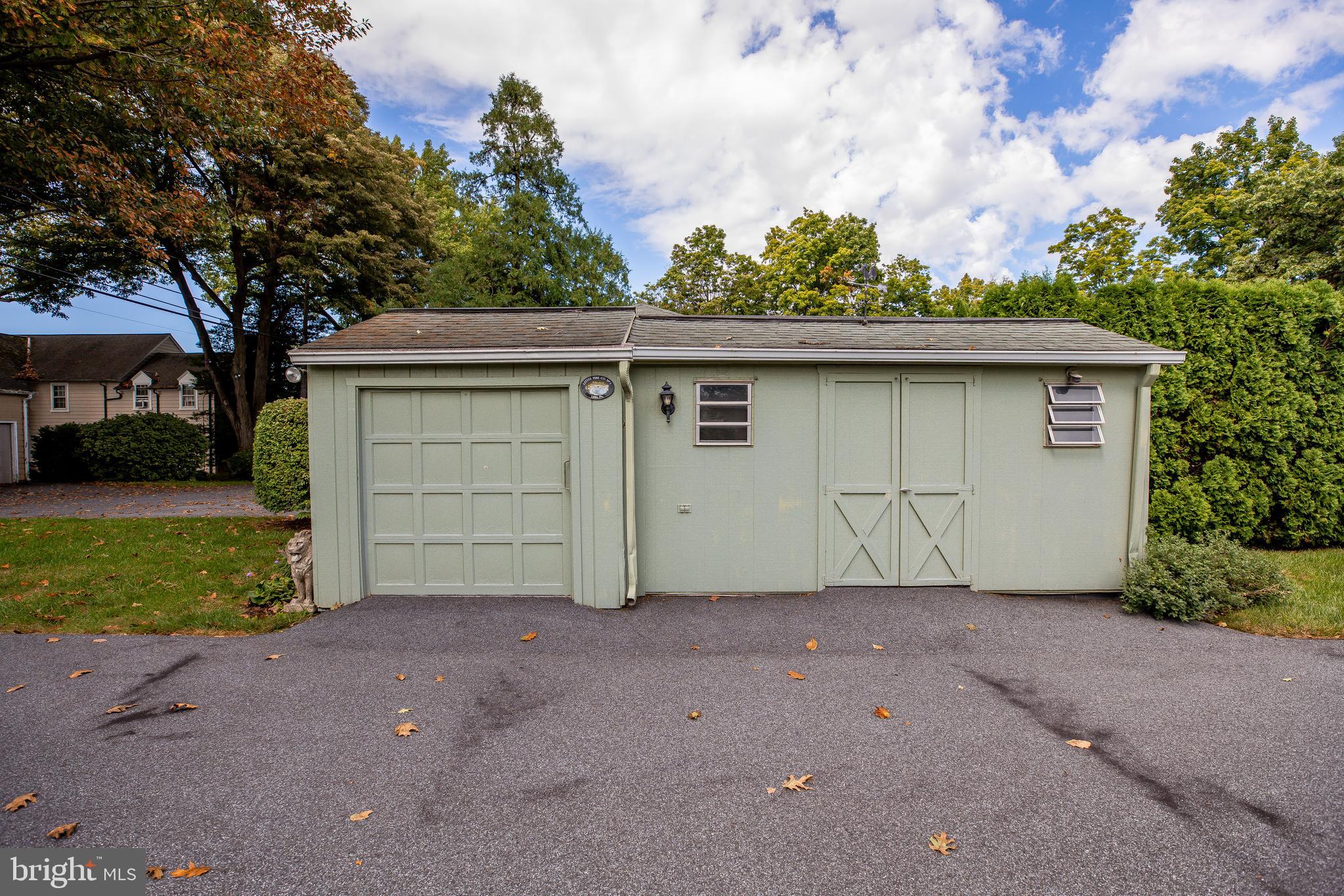 512 Linden Street Lititz, PA 17543 - Photo 12 of 107