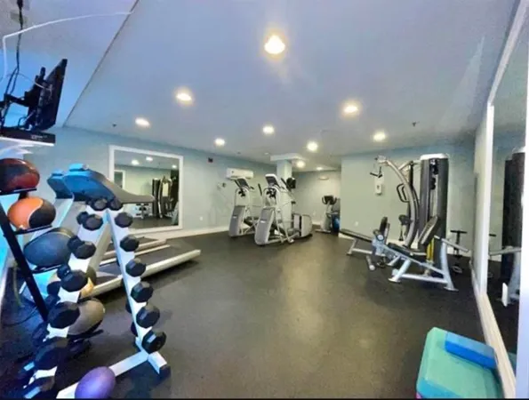 $4,050 | 727 Monroe Street, Unit 303, Hoboken, NJ 07030