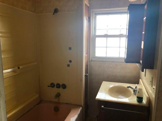 513 Cross Street Rochester, PA 15074 - Photo 9 of 13