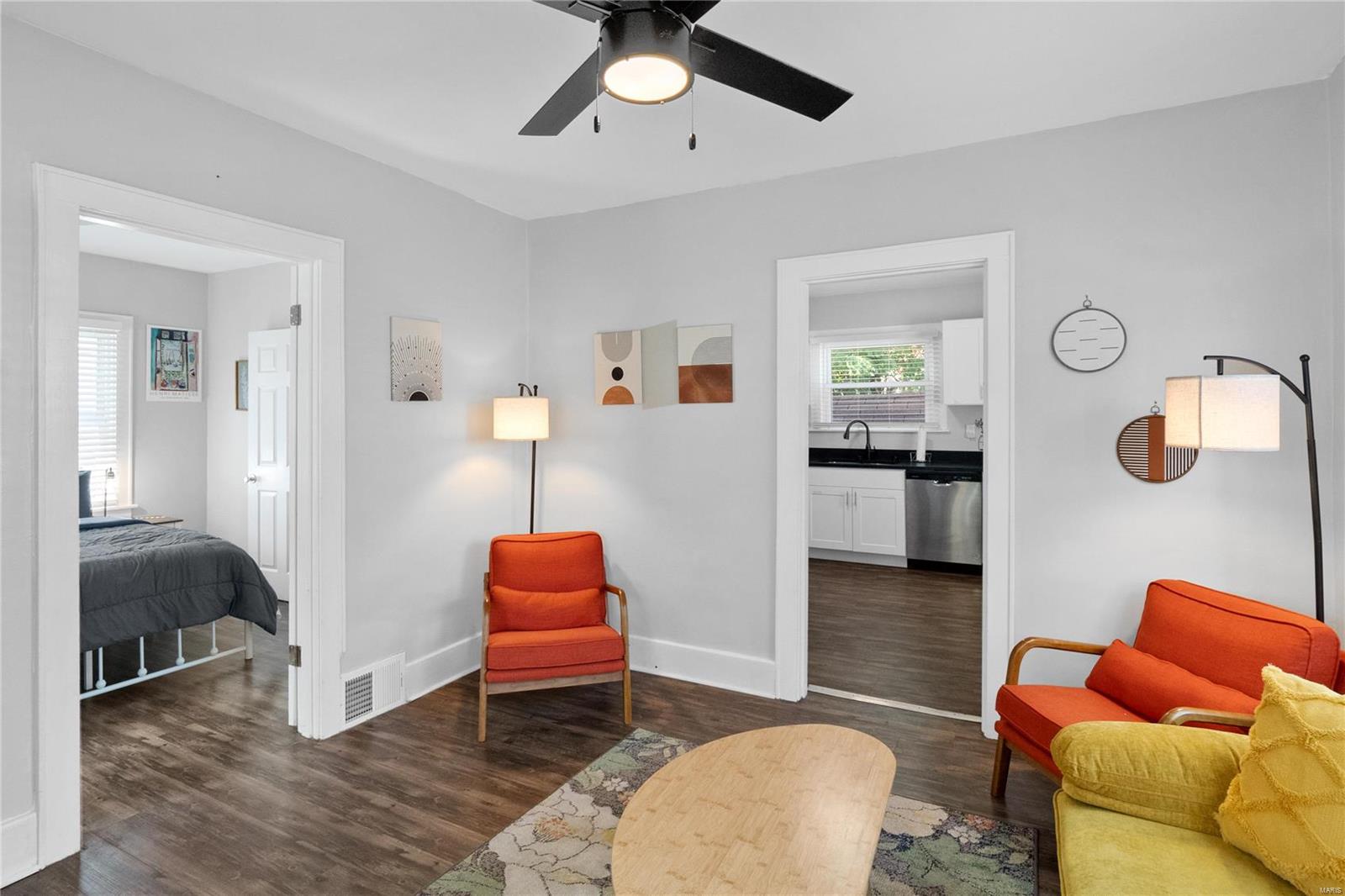 1331 Devlin Street St. Louis, MO 63139 - Photo 5 of 41