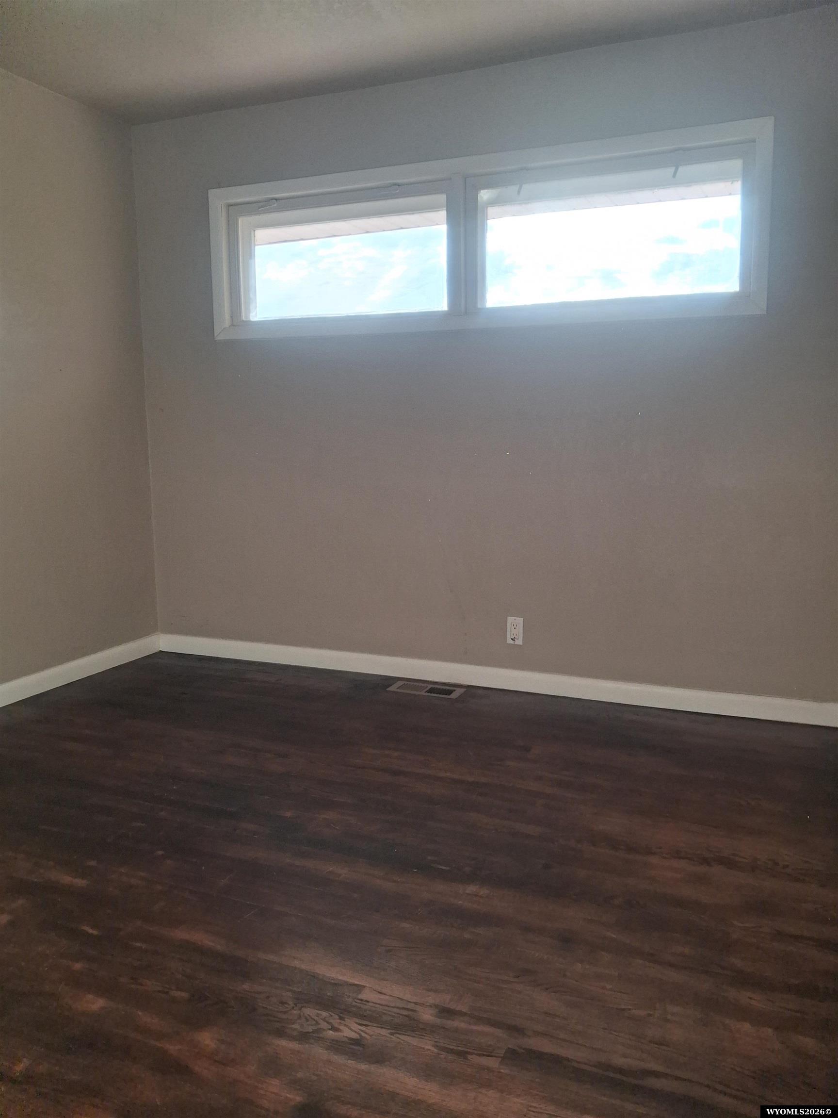 1332 Country Club Road Casper, WY 82609 - Photo 9 of 16