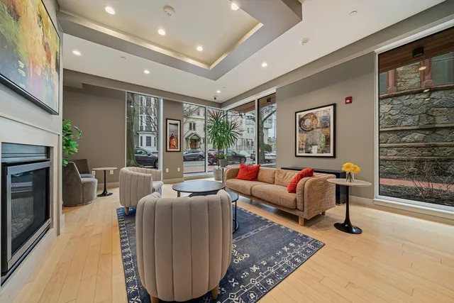 $899,000 | 7 Beech Street, Unit 319, Cambridge, MA 02140