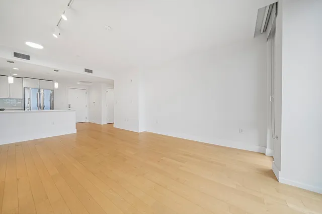 $899,000 | 7 Beech Street, Unit 319, Cambridge, MA 02140