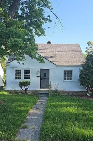 $1,225 | 19440 West Chicago, Detroit, MI 48228
