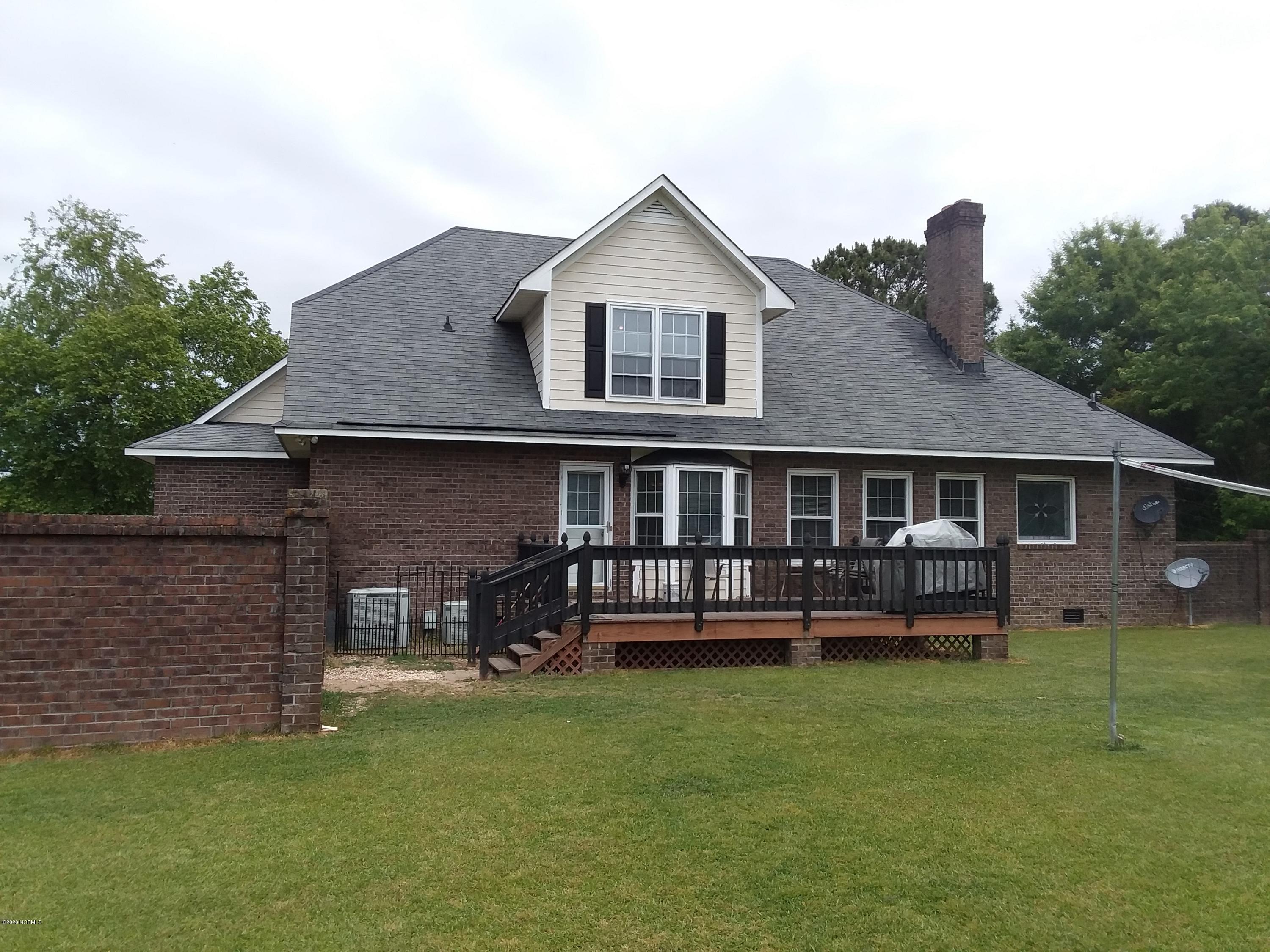 3201 Hodges Road Kinston, NC 28504 - Photo 3 of 16 Back