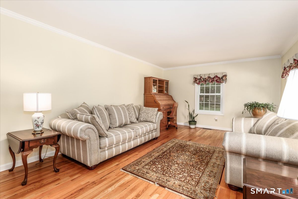 32 Country Way Bethel, CT 06801 - Photo 5 of 40