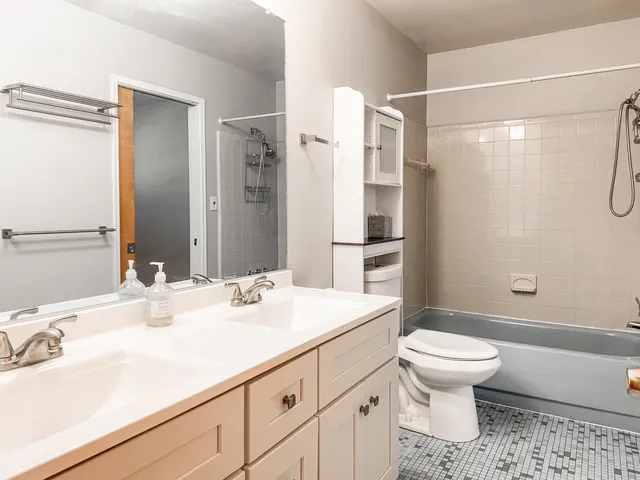 $2,700 | 2844 Renfrew Street, Ann Arbor, MI 48105