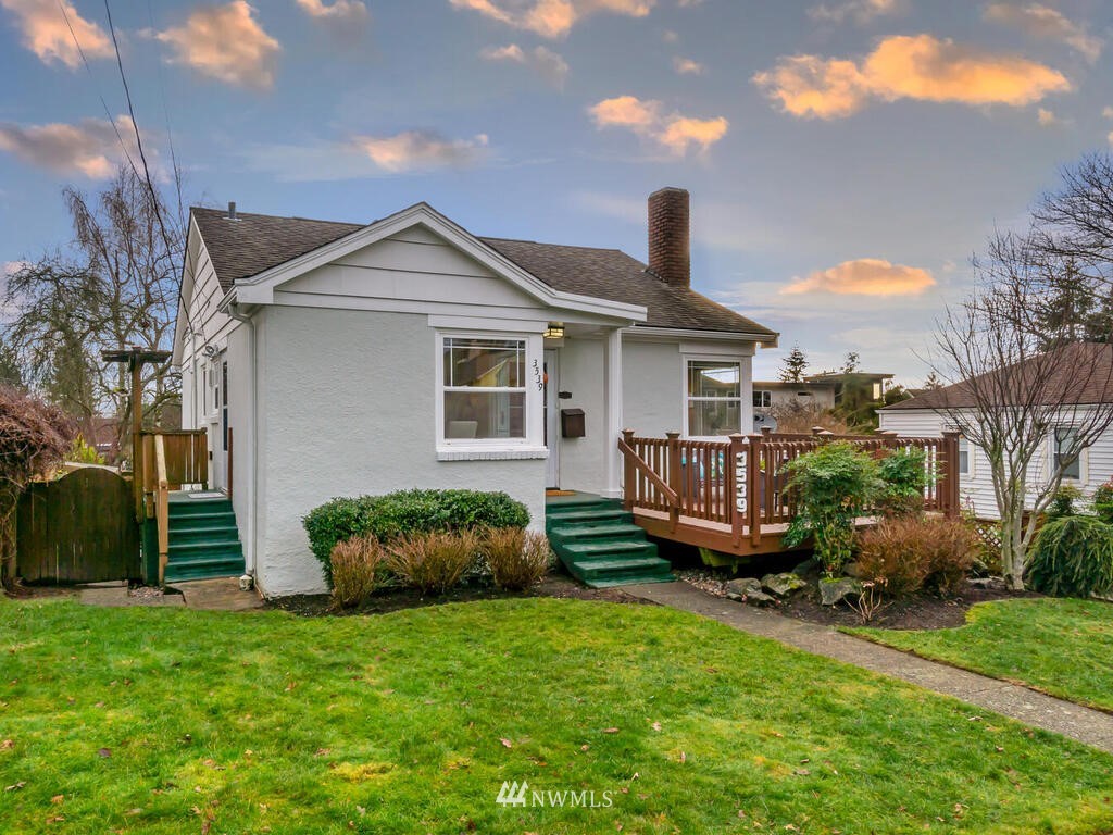 3539 Southwest Webster Street Seattle, WA 98126 - Photo 2 of 26 Gallery Image 2