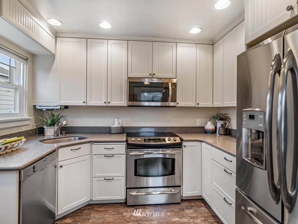 3539 Southwest Webster Street Seattle, WA 98126 - Photo 9 of 26 Gallery Image 9