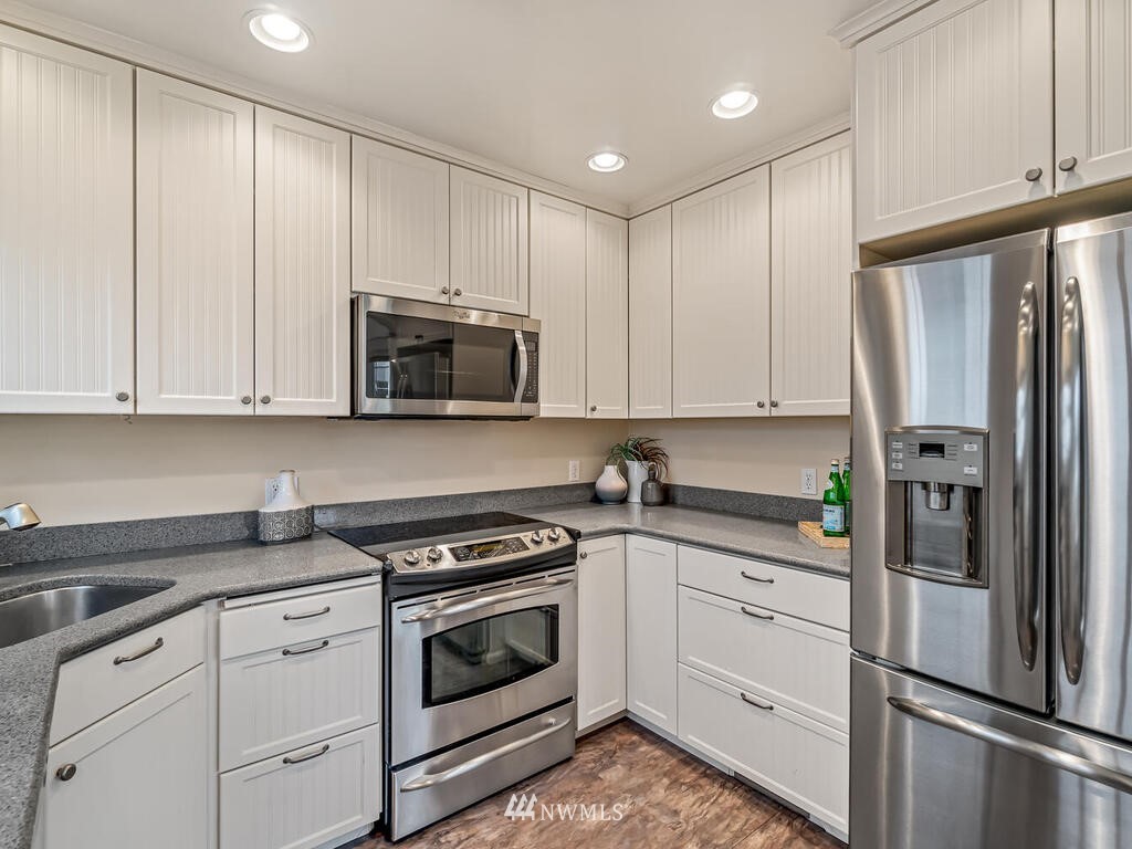 3539 Southwest Webster Street Seattle, WA 98126 - Photo 10 of 26 Gallery Image 10