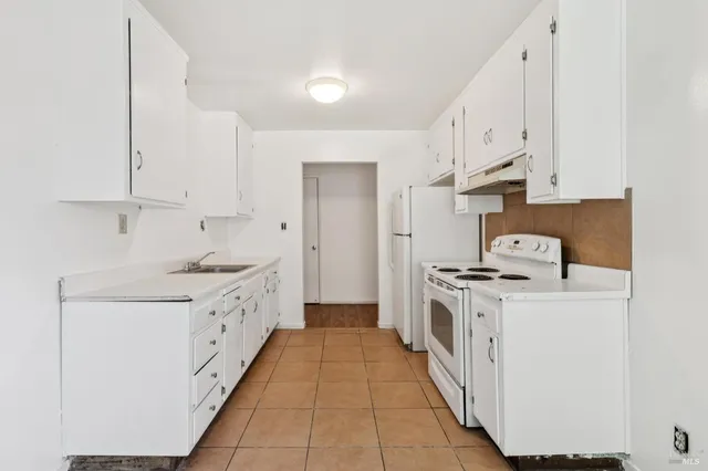 a view of an empty room with window