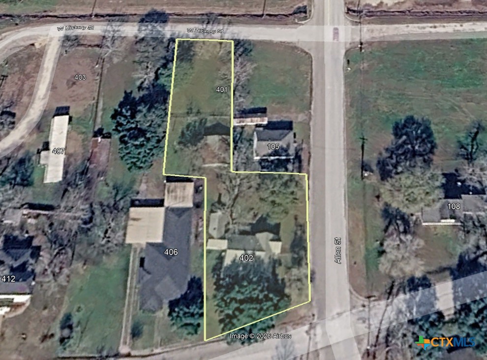 402 Young Street Edna, TX 77957 - Photo 2 of 20