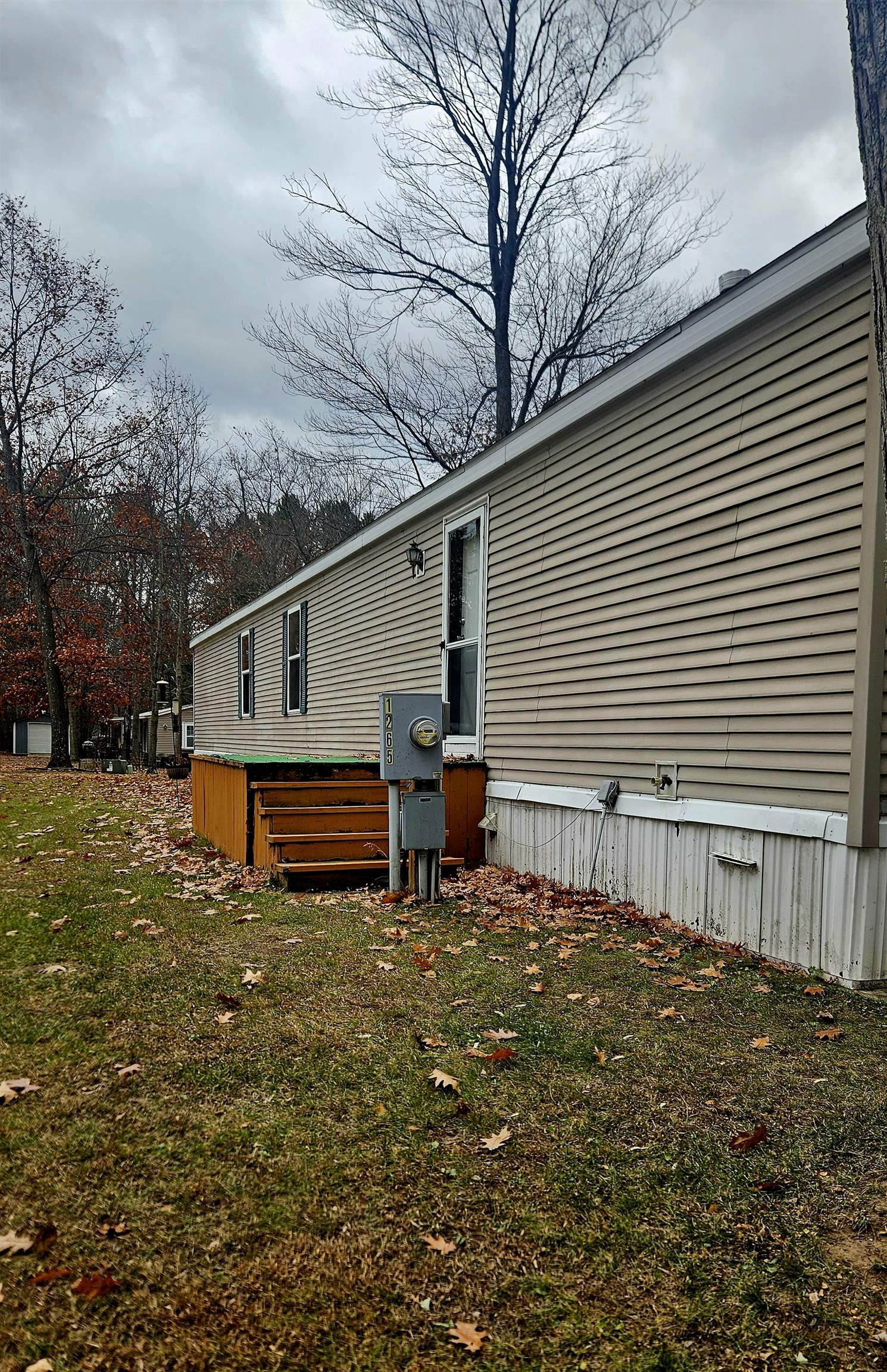 1265 Channel Way Gladwin, MI 48624 - Photo 17 of 19