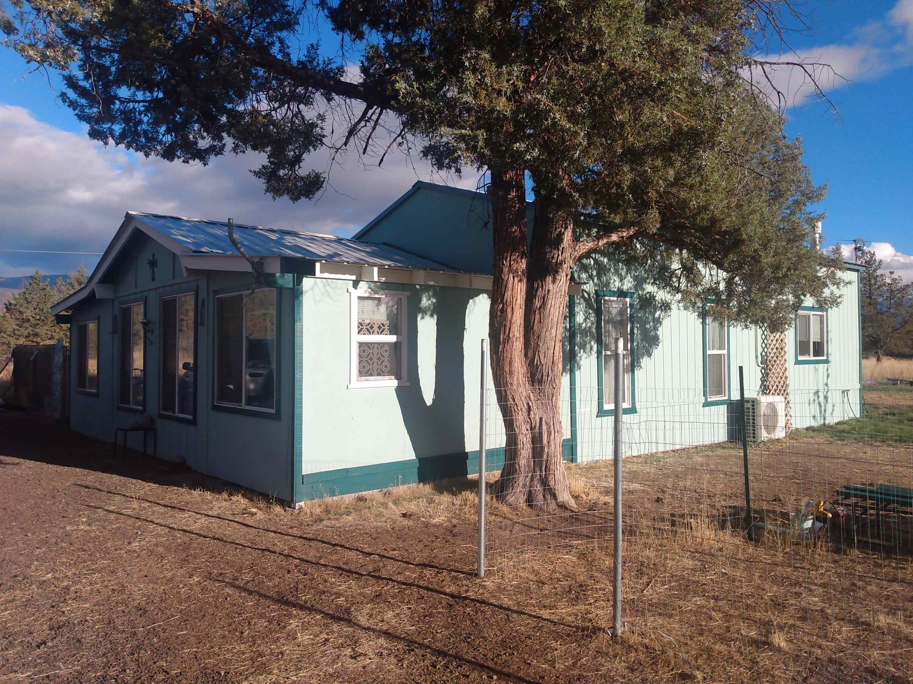 10830 Hart Road Montague, CA 96064 - Photo 3 of 36 Gallery Image 3