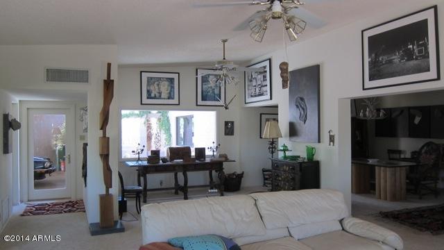 5841 East Redwing Road Paradise Valley, AZ 85253 - Photo 6 of 11 Entry Way