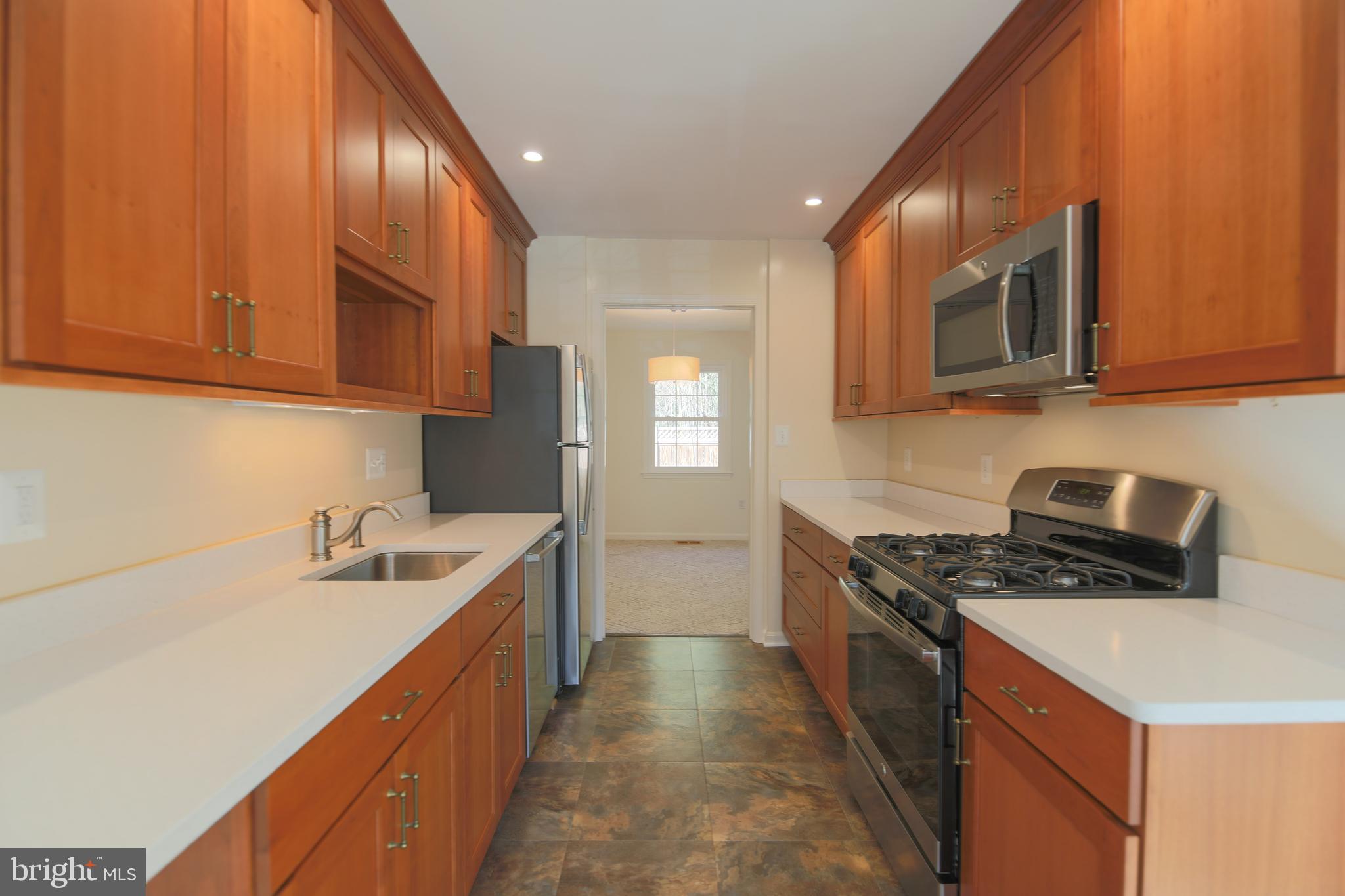 9738 Cardinal Road Fairfax, VA 22030 - Photo 12 of 63 View into Dining Room from Kitchen