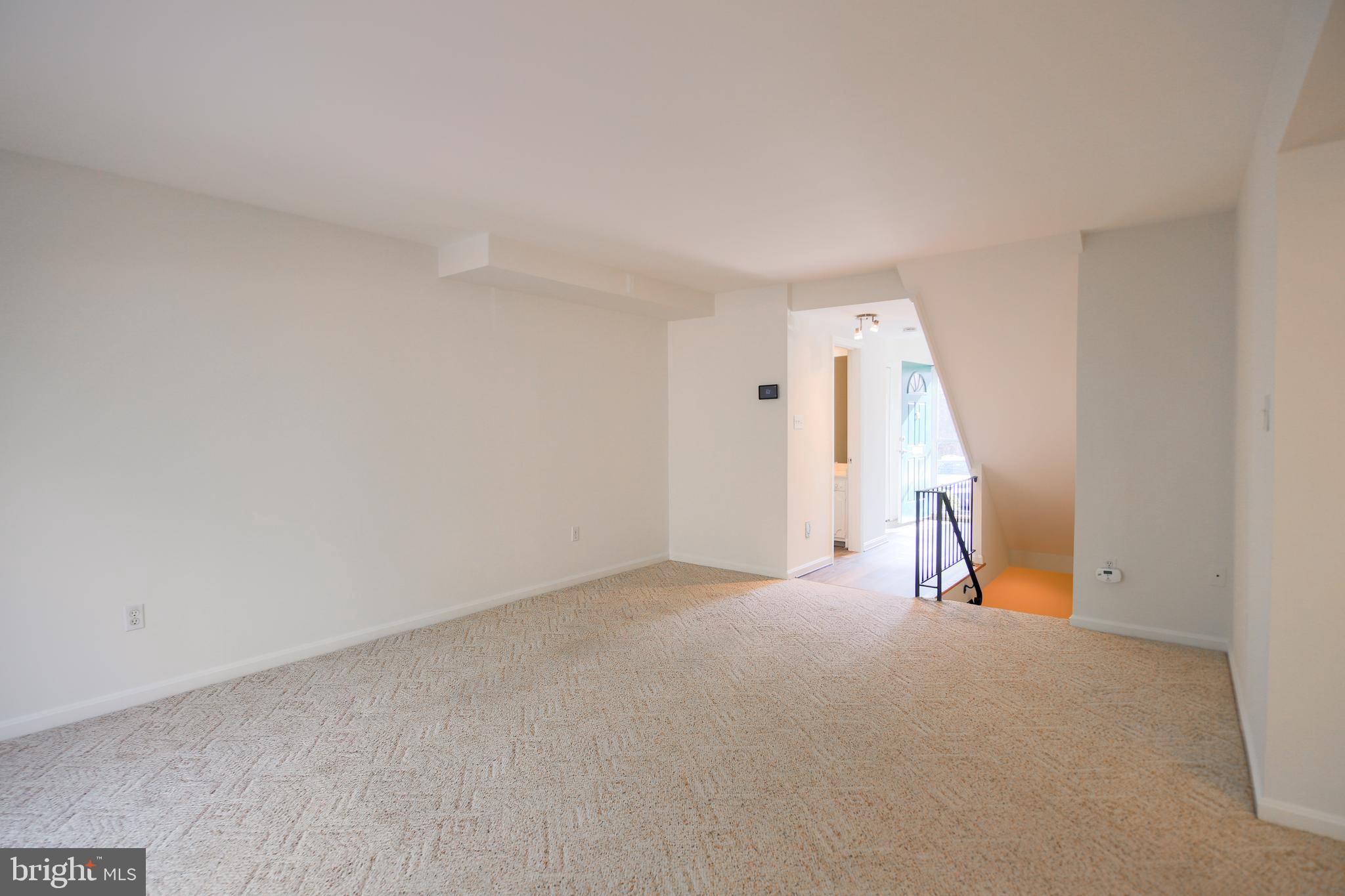 9738 Cardinal Road Fairfax, VA 22030 - Photo 20 of 63 View of Living Room