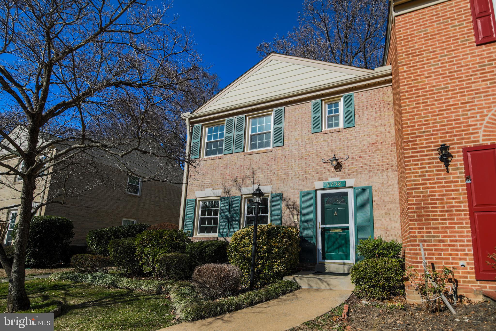 9738 Cardinal Road Fairfax, VA 22030 - Photo 3 of 63 Gallery Image 3