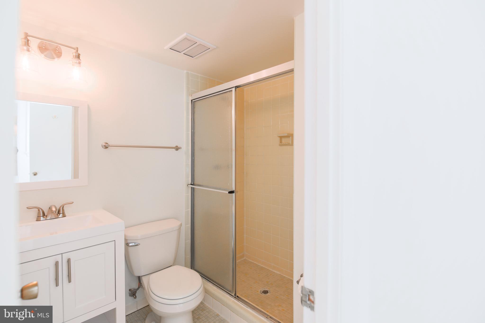 9738 Cardinal Road Fairfax, VA 22030 - Photo 39 of 63 En-Suite Bathroom in Primary Suite