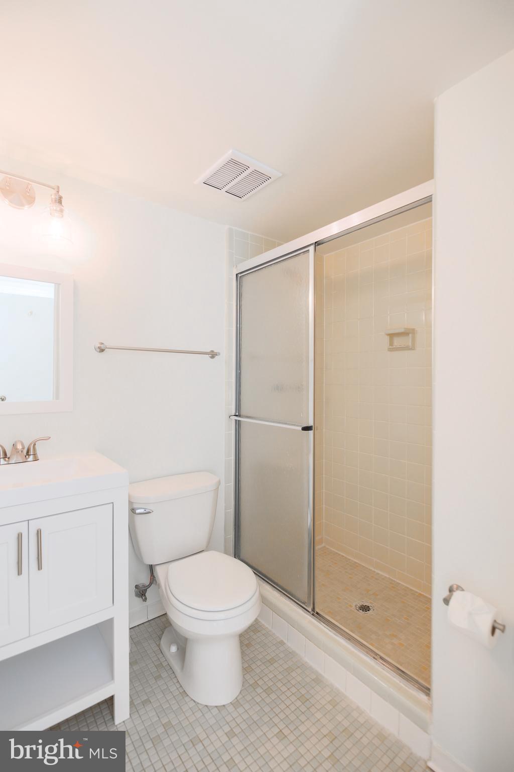 9738 Cardinal Road Fairfax, VA 22030 - Photo 40 of 63 En-Suite Bathroom in Primary Suite