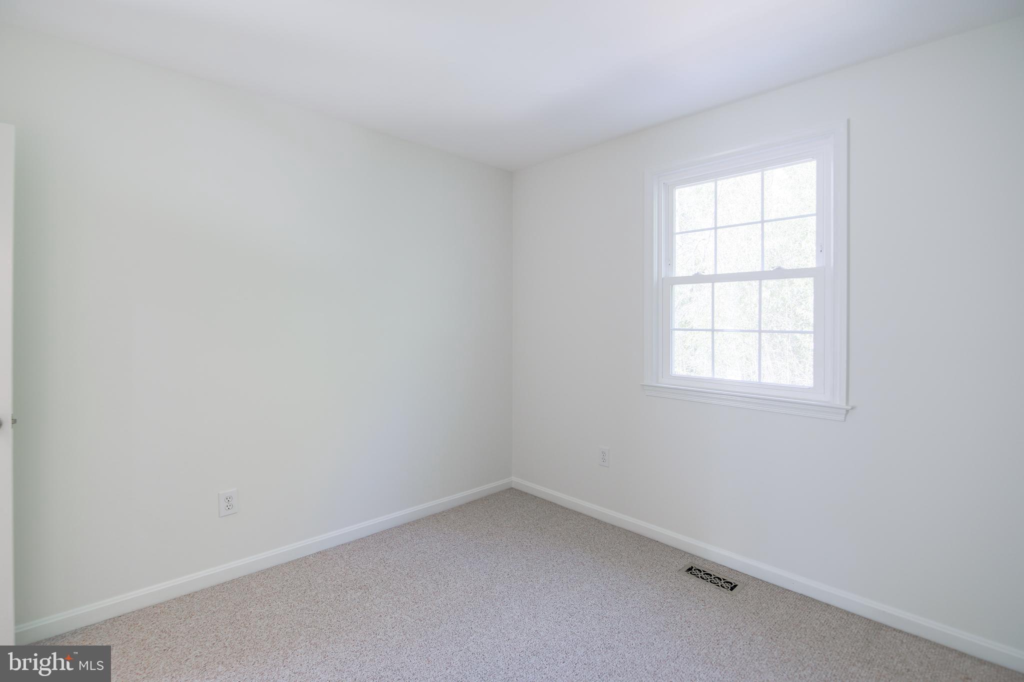 9738 Cardinal Road Fairfax, VA 22030 - Photo 46 of 63 2nd Bedroom
