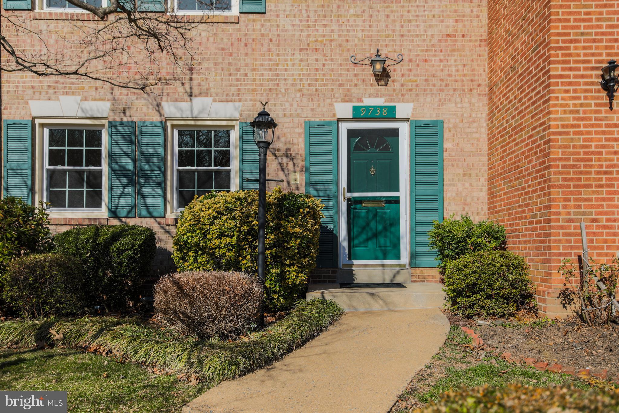9738 Cardinal Road Fairfax, VA 22030 - Photo 5 of 63 Gallery Image 5
