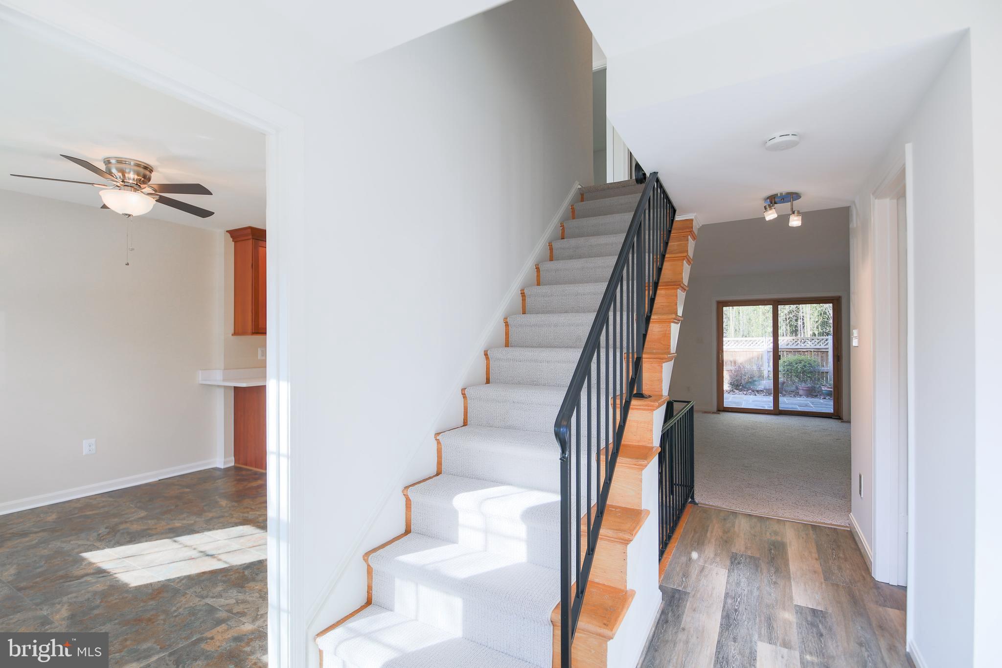 9738 Cardinal Road Fairfax, VA 22030 - Photo 6 of 63 Sunny Foyer