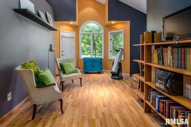 $489,000 | 412 Wagon Wheel Road, Carbondale, IL 62902