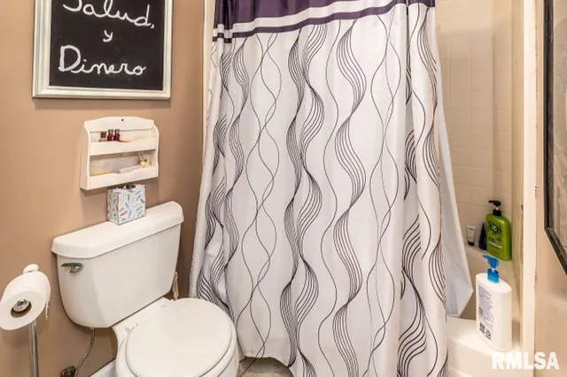 $489,000 | 412 Wagon Wheel Road, Carbondale, IL 62902