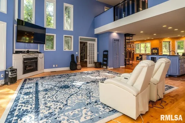 $489,000 | 412 Wagon Wheel Road, Carbondale, IL 62902