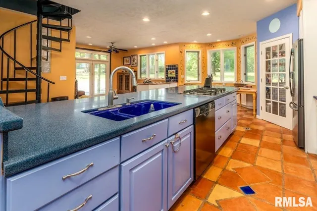 $489,000 | 412 Wagon Wheel Road, Carbondale, IL 62902