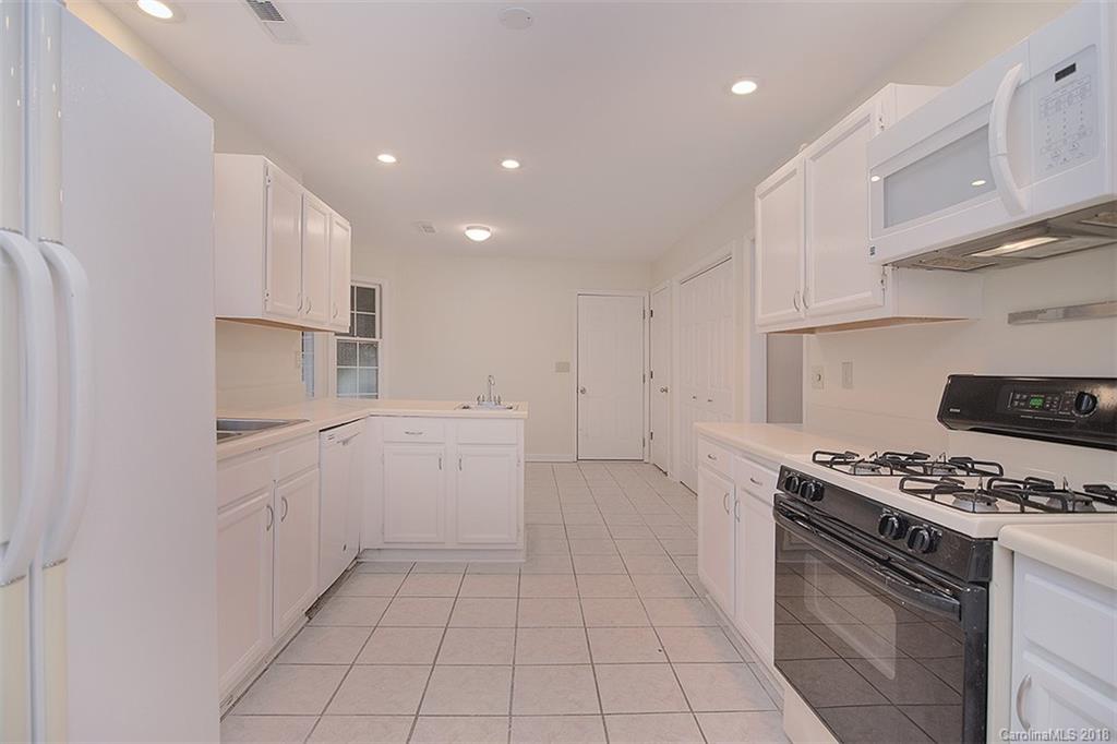 12008 Freshwell Road Charlotte, NC 28273 - Photo 12 of 31 Gallery Image 12