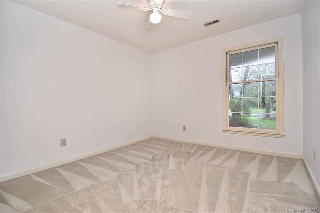 12008 Freshwell Road Charlotte, NC 28273 - Photo 17 of 31 Gallery Image 17