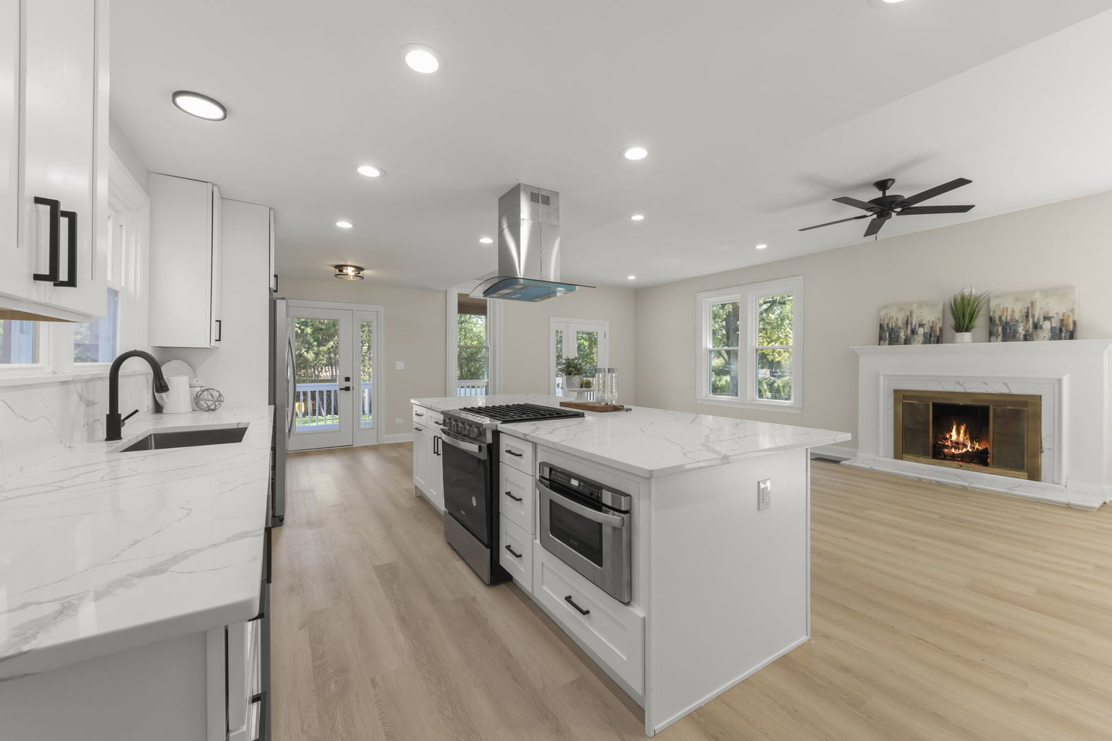 1280 Brandywine Circle Batavia, IL 60510 - Photo 10 of 36 a kitchen with a stove and a sink