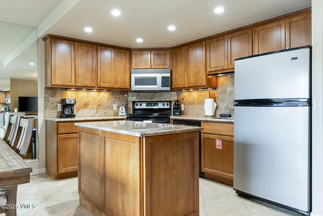 $1,895,000 | 508 East Lionshead Circle, Unit 105, Vail, CO 81657