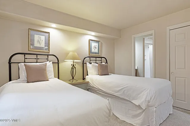 $1,895,000 | 508 East Lionshead Circle, Unit 105, Vail, CO 81657