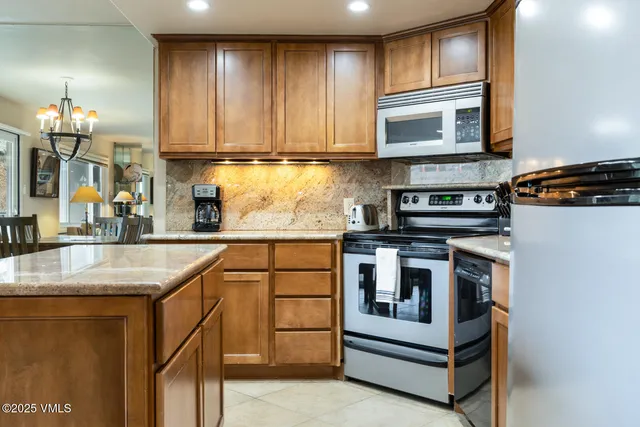 $1,895,000 | 508 East Lionshead Circle, Unit 105, Vail, CO 81657