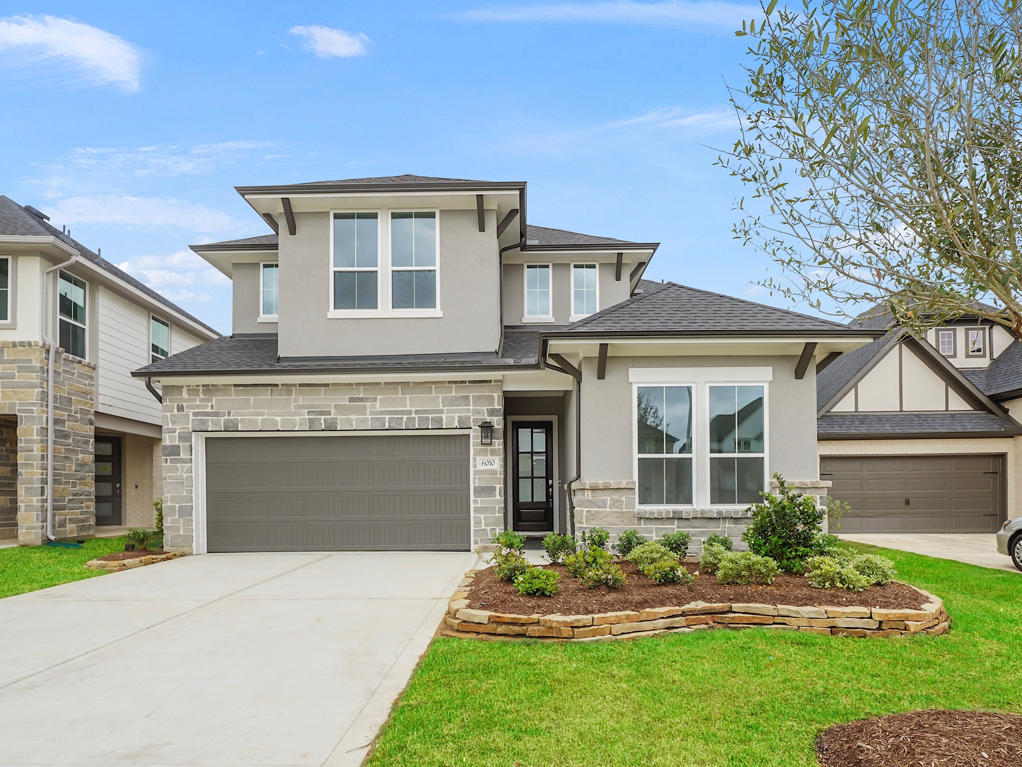 6010 Rolling Strm Court Fulshear, TX 77441 - Photo 1 of 23 This gorgeous Tri-Point home is ready for tenants! Boasting 5 bedrooms and 4 bathrooms, this spacious home offers an abundance of living space.