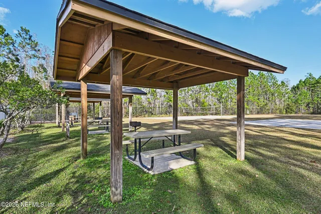 $369,900 | 1684 Hollow Glen Drive, Middleburg, FL 32068