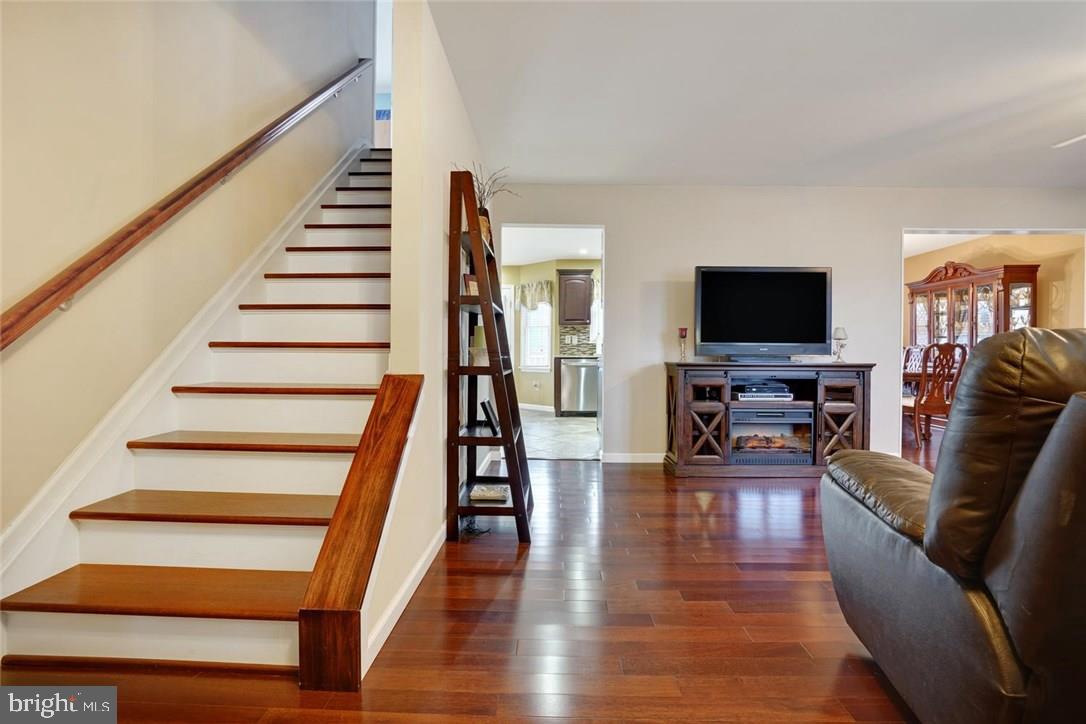 152 Skipper Road Manahawkin, NJ 08050 - Photo 7 of 32