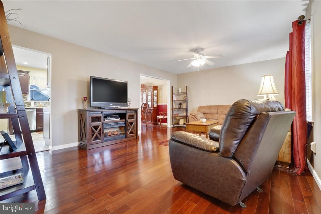 152 Skipper Road Manahawkin, NJ 08050 - Photo 8 of 32