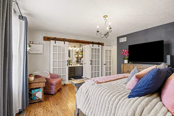 $349,900 | 1809 Elizabethan Court, South Bend, IN 46614
