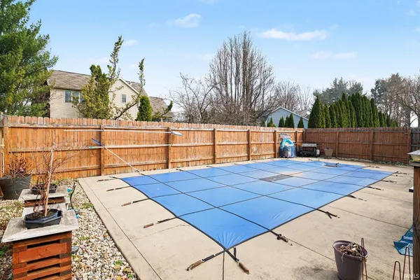 $349,900 | 1809 Elizabethan Court, South Bend, IN 46614