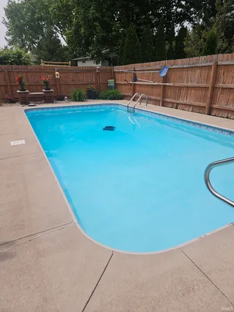 $349,900 | 1809 Elizabethan Court, South Bend, IN 46614