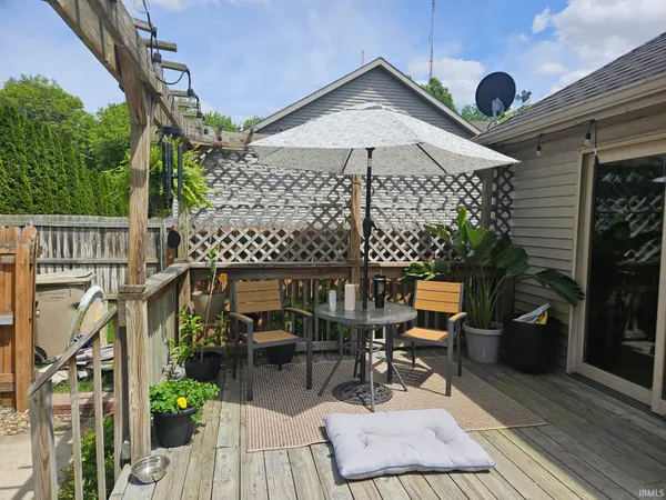 $349,900 | 1809 Elizabethan Court, South Bend, IN 46614