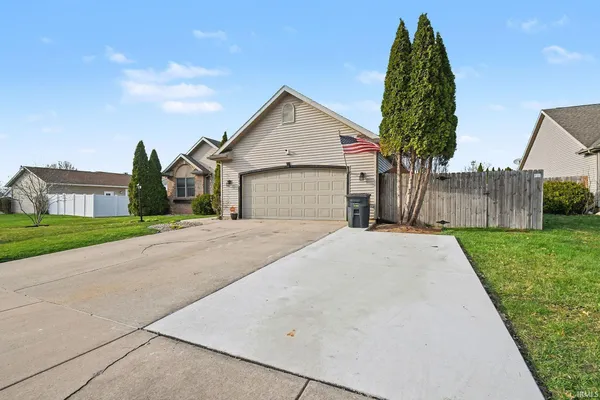 $349,900 | 1809 Elizabethan Court, South Bend, IN 46614