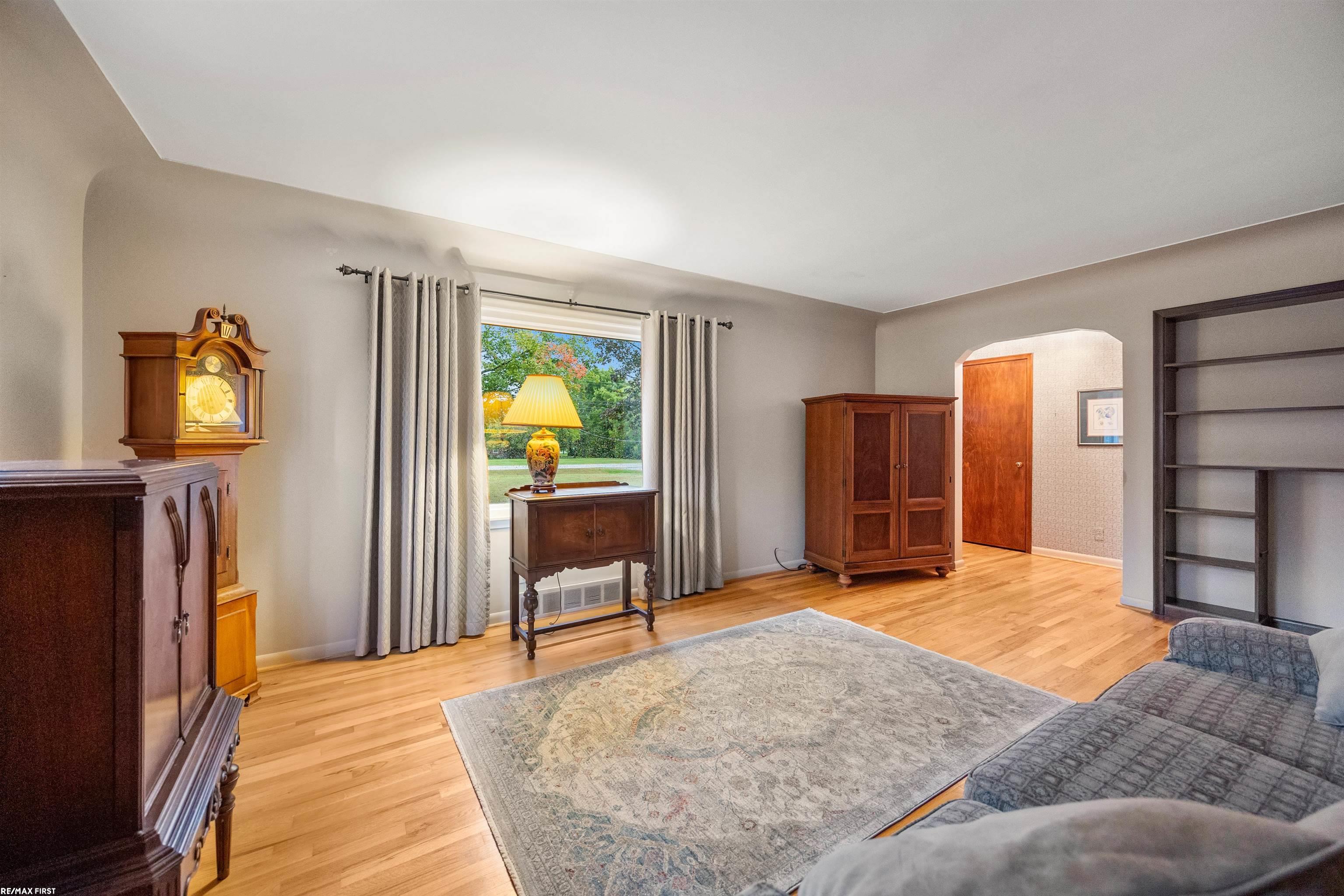 13912 22 Mile Road Utica, MI 48315 - Photo 2 of 44